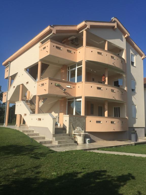 Apartments Vali Улцинь Экстерьер фото