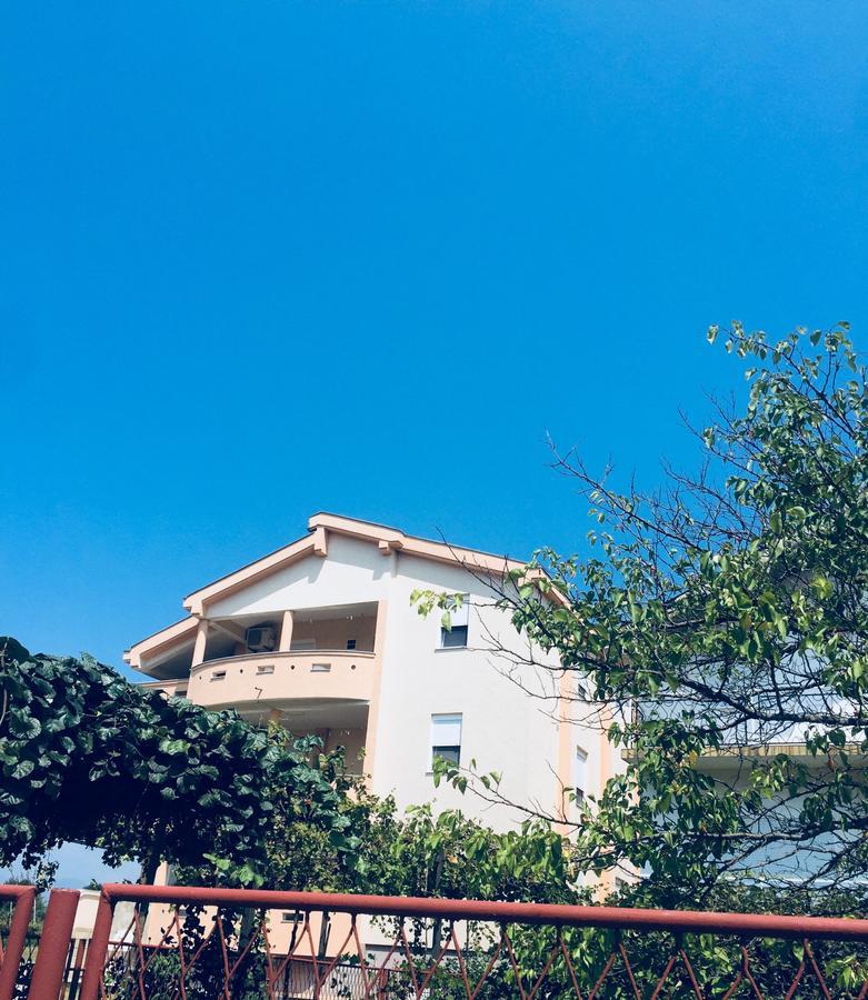Apartments Vali Улцинь Экстерьер фото